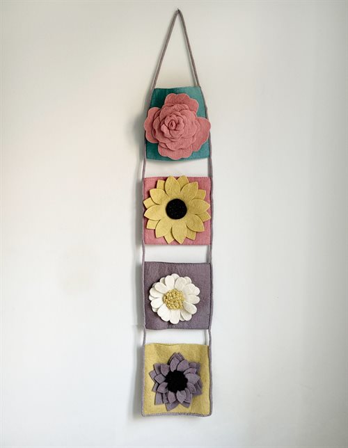 Wall decoration with Flowers