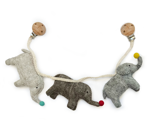 Pram Chain, Elephants