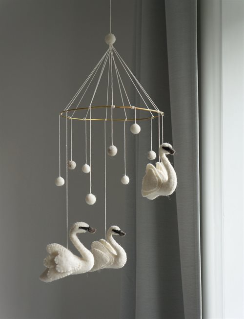 Mobile, Swans, Grey
